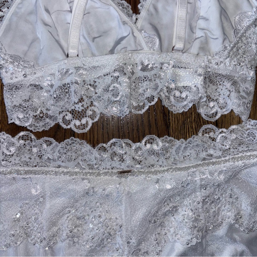Valisere Women's Elegant Set Embroidery White Outfits & Sets Size M - Picture 15 of 17